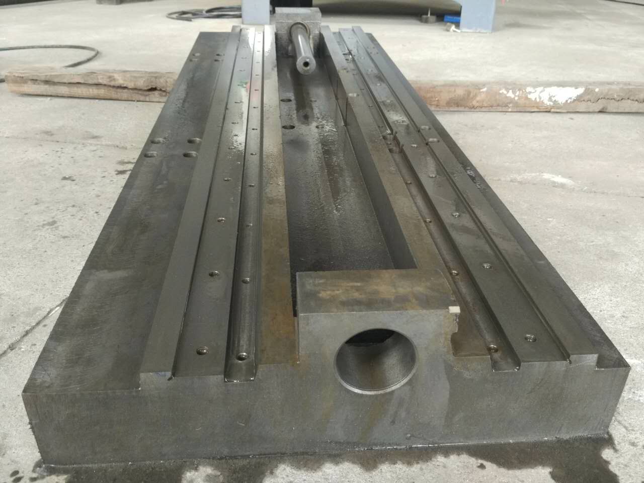 床身打平的效果(凱恩利工人細心后的結果) 床身打平的效果(凱恩利工人細心后的結果)