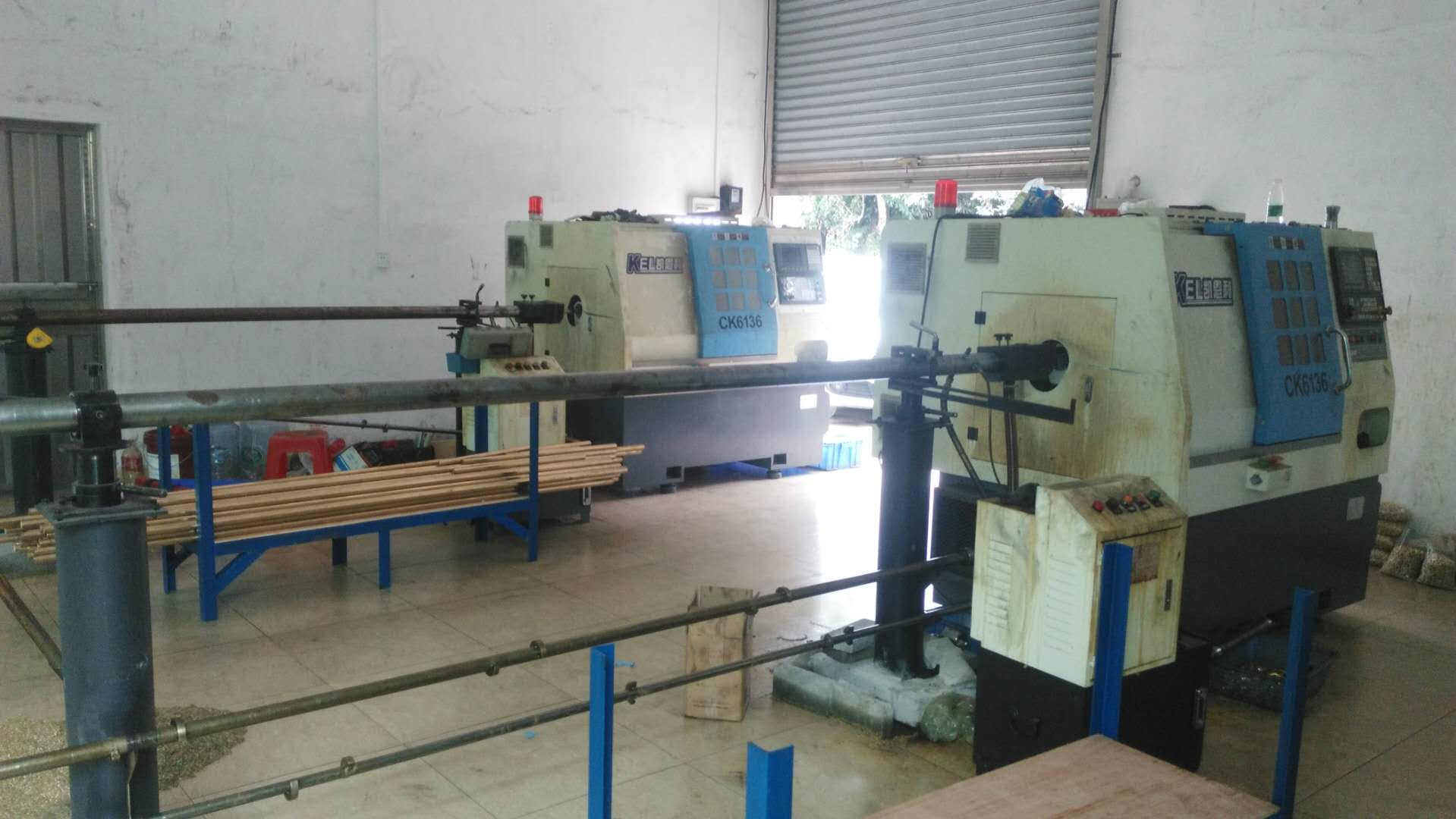 第一臺機36數控車床在2016年11月19日(簽訂合同,簽約人:李佳) ,第二臺機:36數控車床在2017年03月24日(簽訂合同,簽約人:楊華勇) 第一臺機36數控車床在2016年11月19日(簽訂合同,簽約人:李佳) ,第二臺機:36數控車床在2017年03月24日(簽訂合同,簽約人:楊華勇)