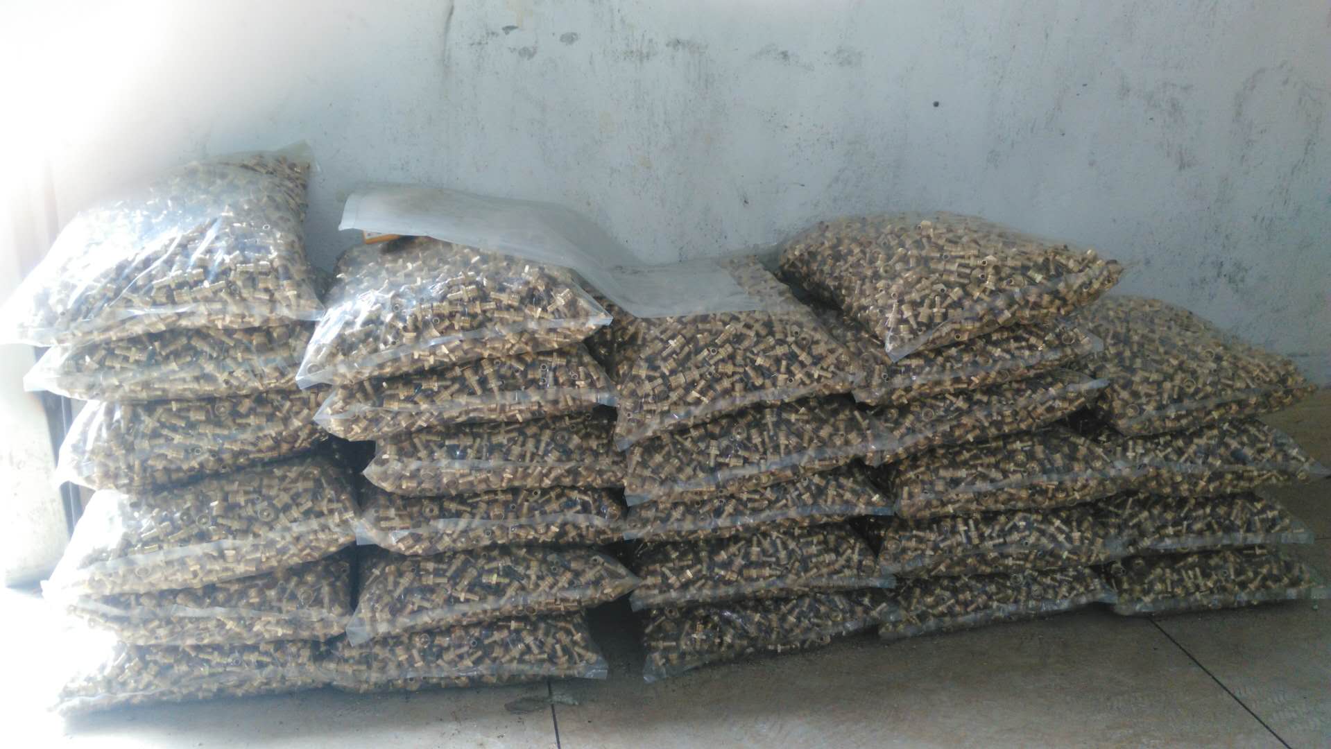 楊華勇（老板）用凱恩利36機加工的產品