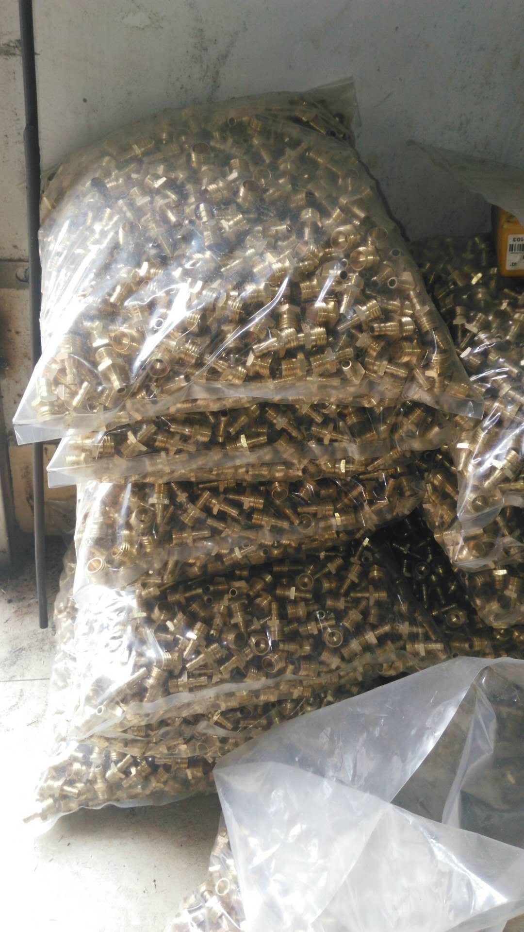 楊華勇(老板)用凱恩利36機加工的產品 楊華勇(老板)用凱恩利36機加工的產品