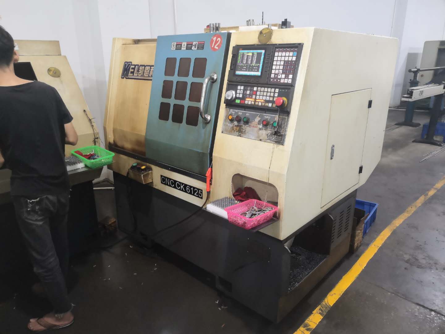 凱恩利數(shù)控車床作業(yè)中 凱恩利數(shù)控車床作業(yè)中